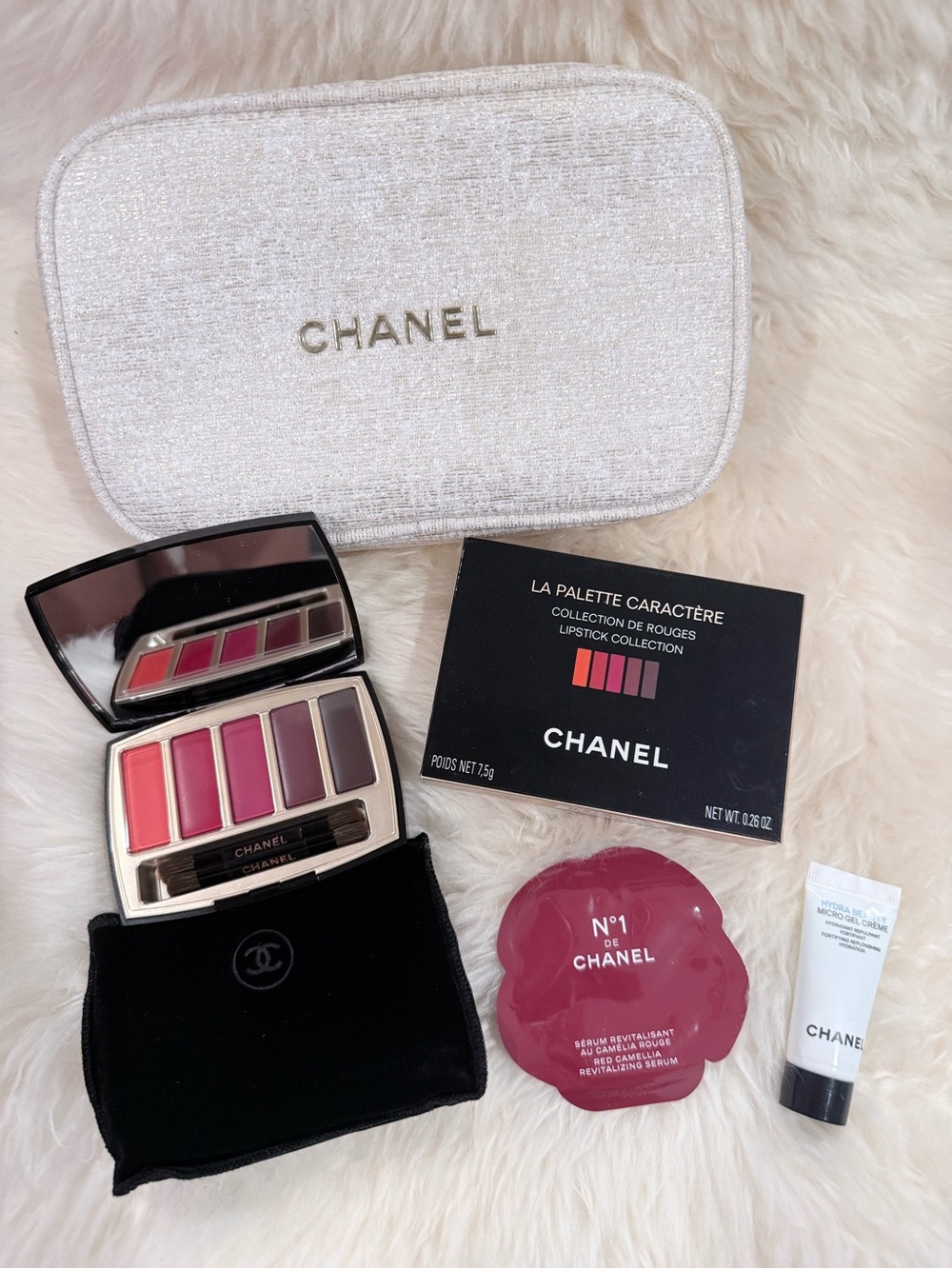 CHANEL La Palette Caractère Lipstick Palette with champagne pouch